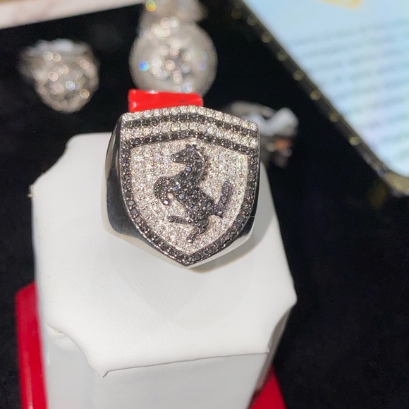 REAL DIAMOND Ferrari Ring exclusive collection only 1 made like it NO FAKE STONE - Picture 9 of 9